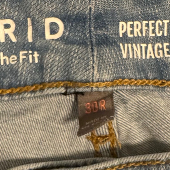 Torrid Perfect Wide Leg Vintage Stretch Jeans 30R – Light Wash Distressed Knees - Picture 8 of 11